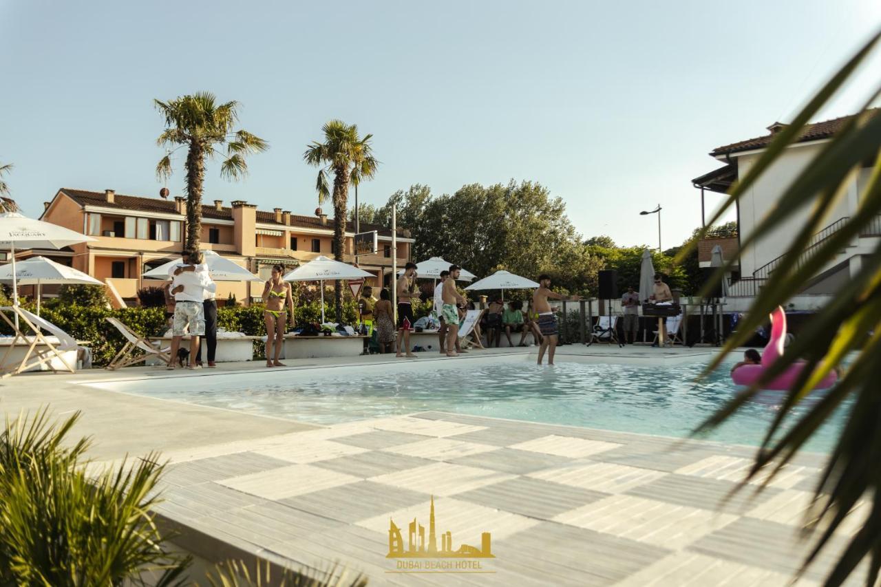 Dubaibeachotel Llido Degli Estensi Bagian luar foto